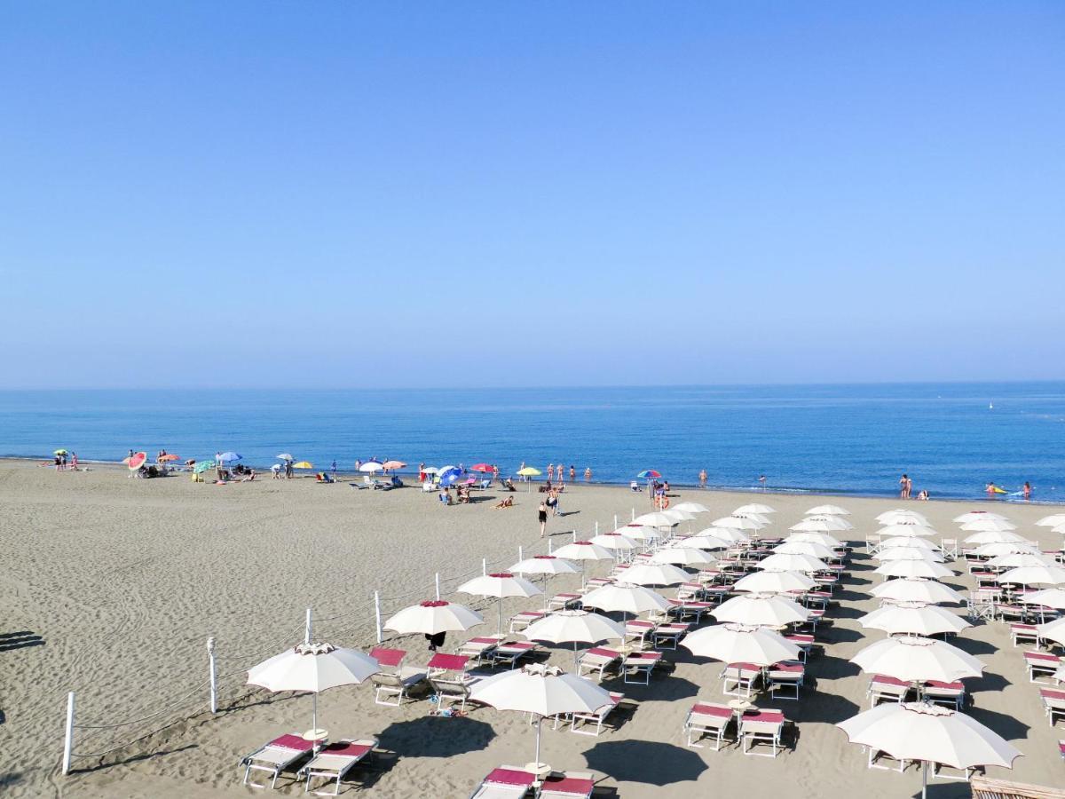 Holiday Home Ponente 6 By Interhome Marina Di Bibbona Exterior foto